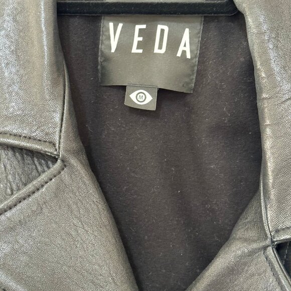 VEDA jayne smooth jacket black, size medium - Picture 8 of 10